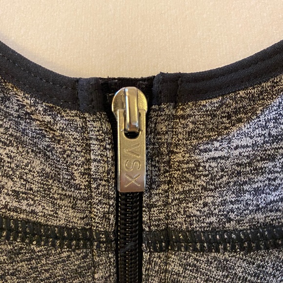 NWOT Victoria’s Secret Front Closure Sports Bra - Picture 2 of 11